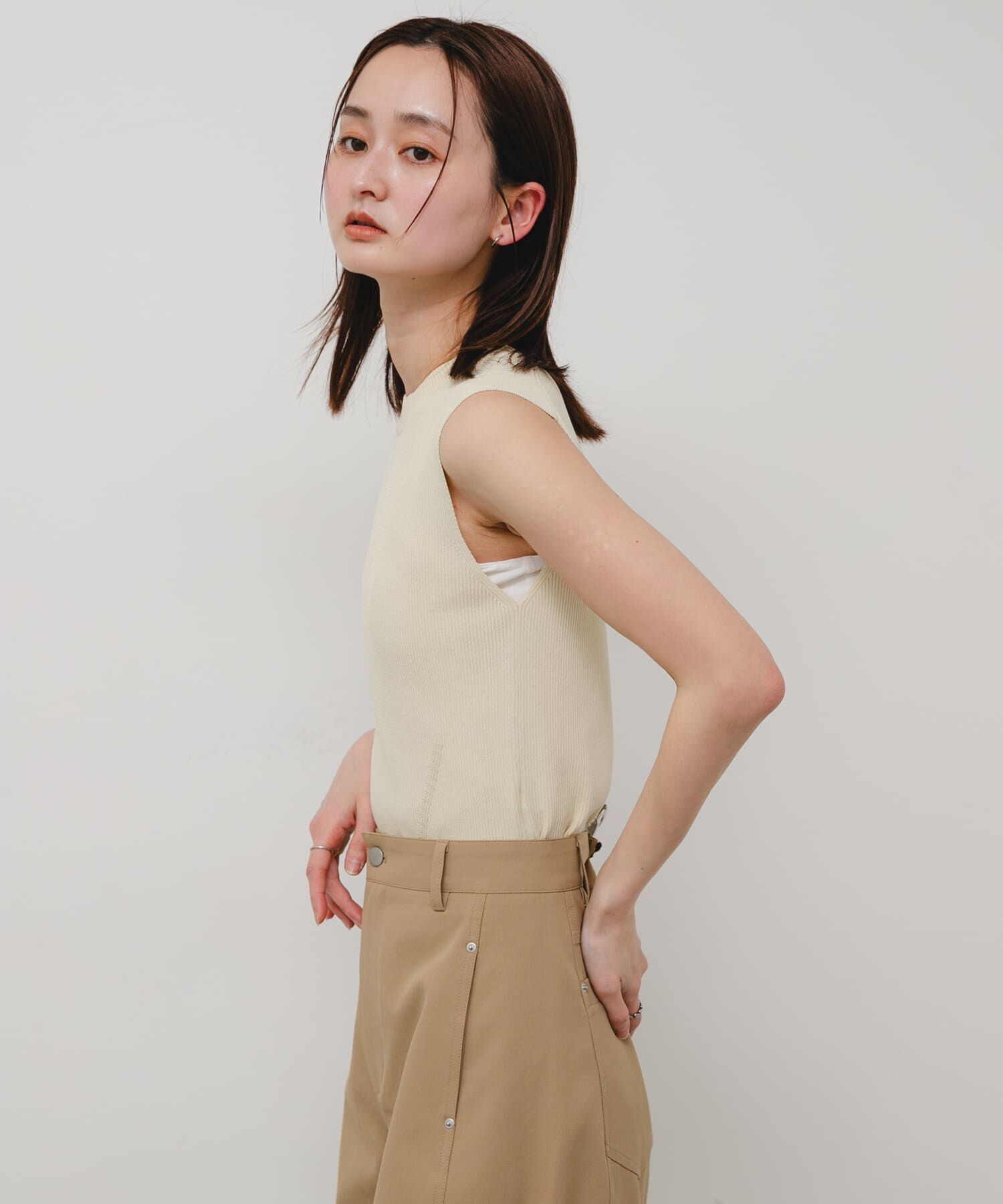 SENSE OF PLACE by URBAN RESEARCH「『洗濯可』コンパクトノースリーブセーター」|ニット・セーター|