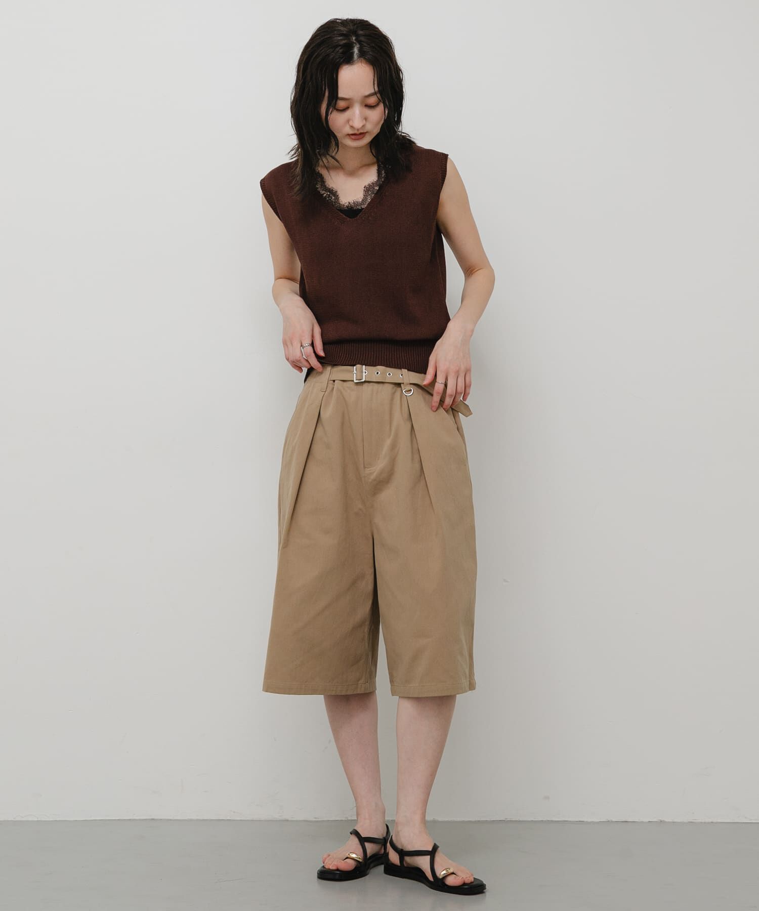 SENSE OF PLACE by URBAN RESEARCH「『洗濯可』レースVネックニットベスト」|ベスト・ジレ|