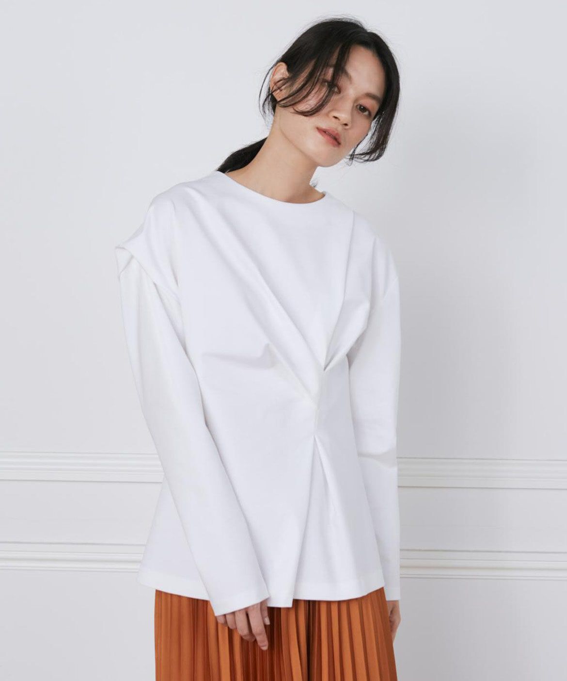 INED「《大きいｻｲｽﾞ》ｱｼﾝﾒﾄﾘｰﾃﾞｻﾞｲﾝｶｯﾄｿｰ《la veille by SUP」|Tシャツ・カットソー|オフホワイト1