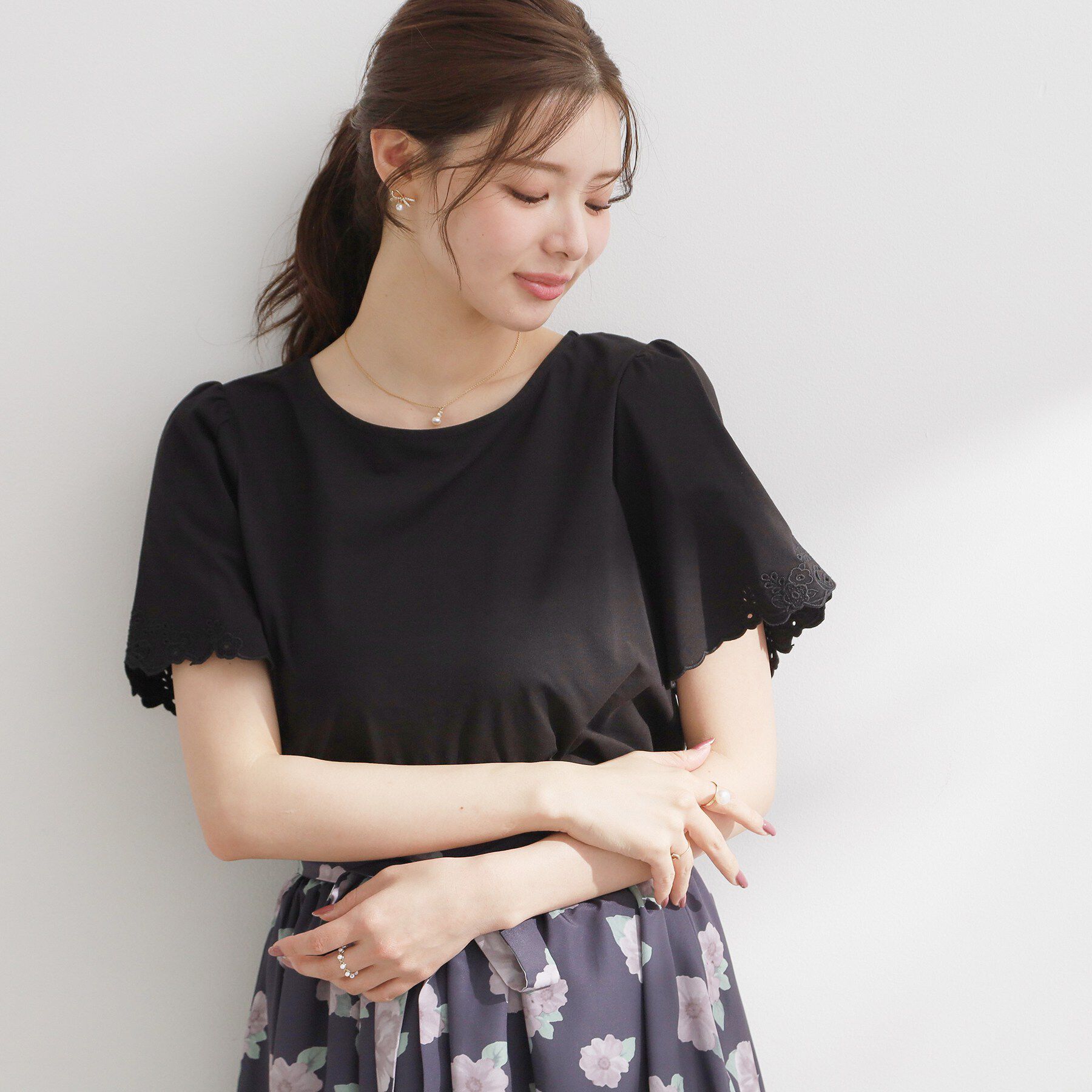 Couture broach「【接触冷感・UVカット・洗える】袖刺繍カットソー」|Tシャツ・カットソー|