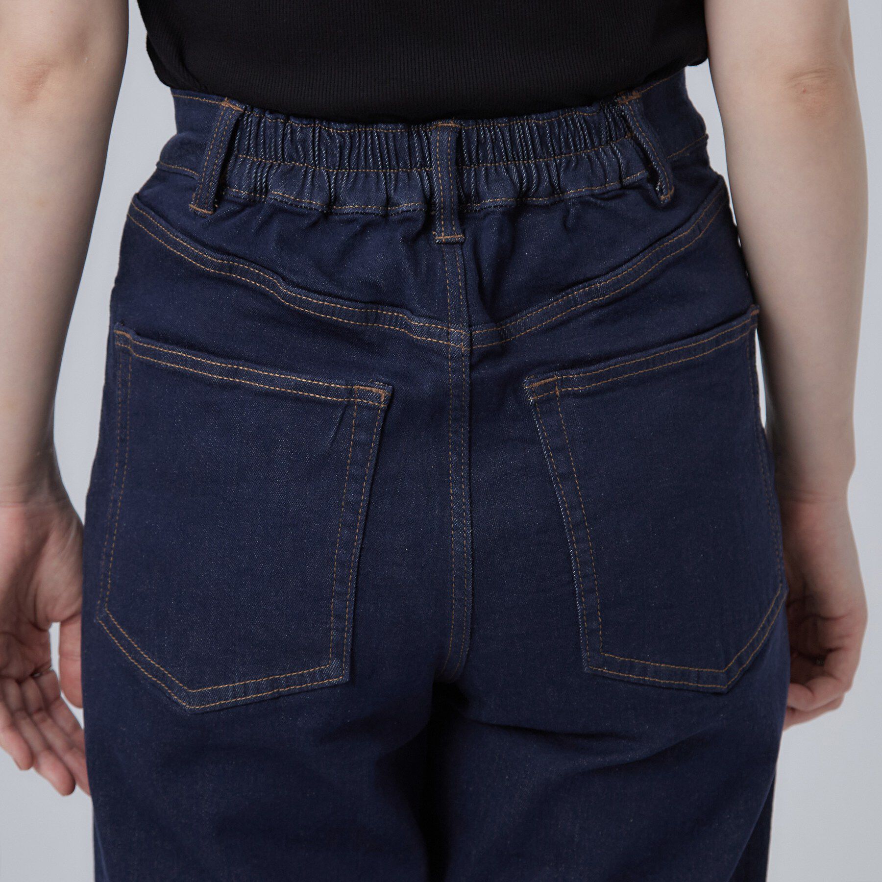 SHOO･LA･RUE「【ストレッチ／色落ちしにくいネイビー】脚がまっすぐきれいに見えるワイドストレートデニムパンツ」|デニム|