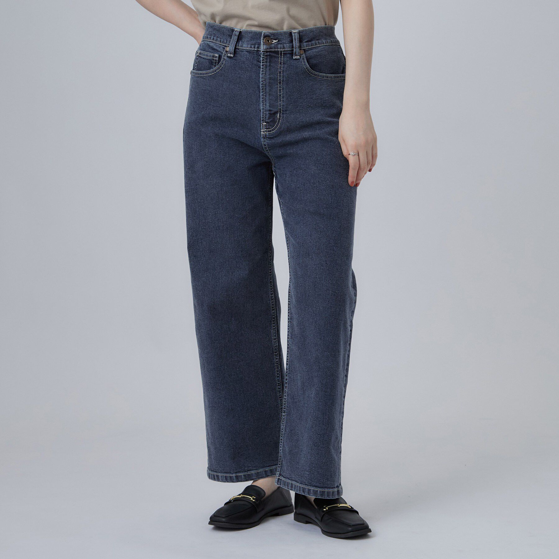 SHOO･LA･RUE「【ストレッチ／色落ちしにくいネイビー】脚がまっすぐきれいに見えるワイドストレートデニムパンツ」|デニム|