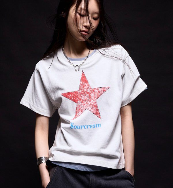  「【Sourcream/UNISEX】ラインストーンスターグラフィックTEE」|Tシャツ・カットソー|