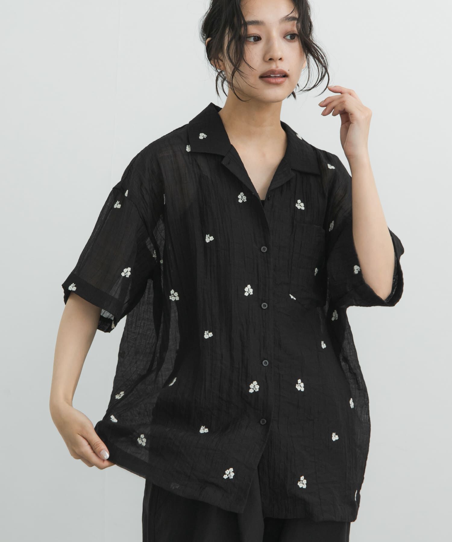  「『WEB限定』エンブロイダリーシアーシャツ」|シャツ・ブラウス|