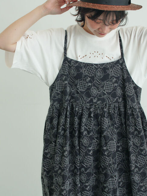 Samansa Mos2「【メルヘン&times;Samansa Mos2】総刺繍ワンピース」|ワンピース|