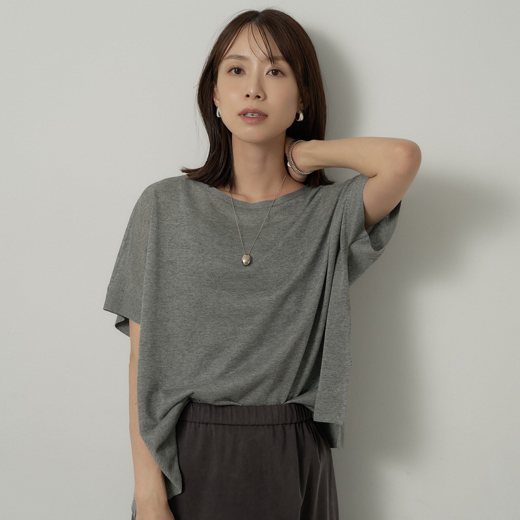 UNTITLED「【アンサンブル可/品のある透け感】Tシャツ風ニットトップス」|ニット・セーター|