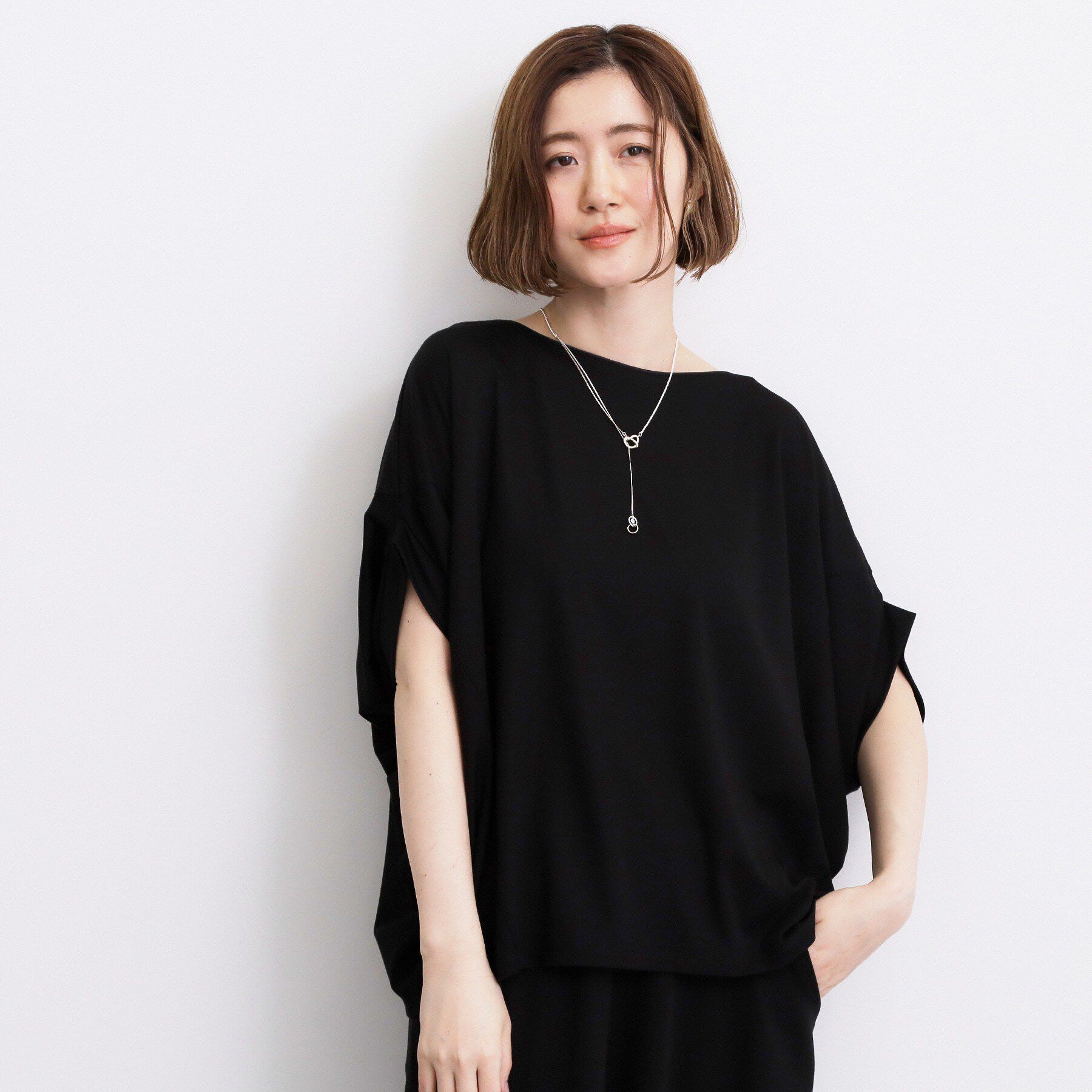 grove「【持続冷感・体型カバー】サテンパイピングドルマンカットソー」|Tシャツ・カットソー|ブラック(019)