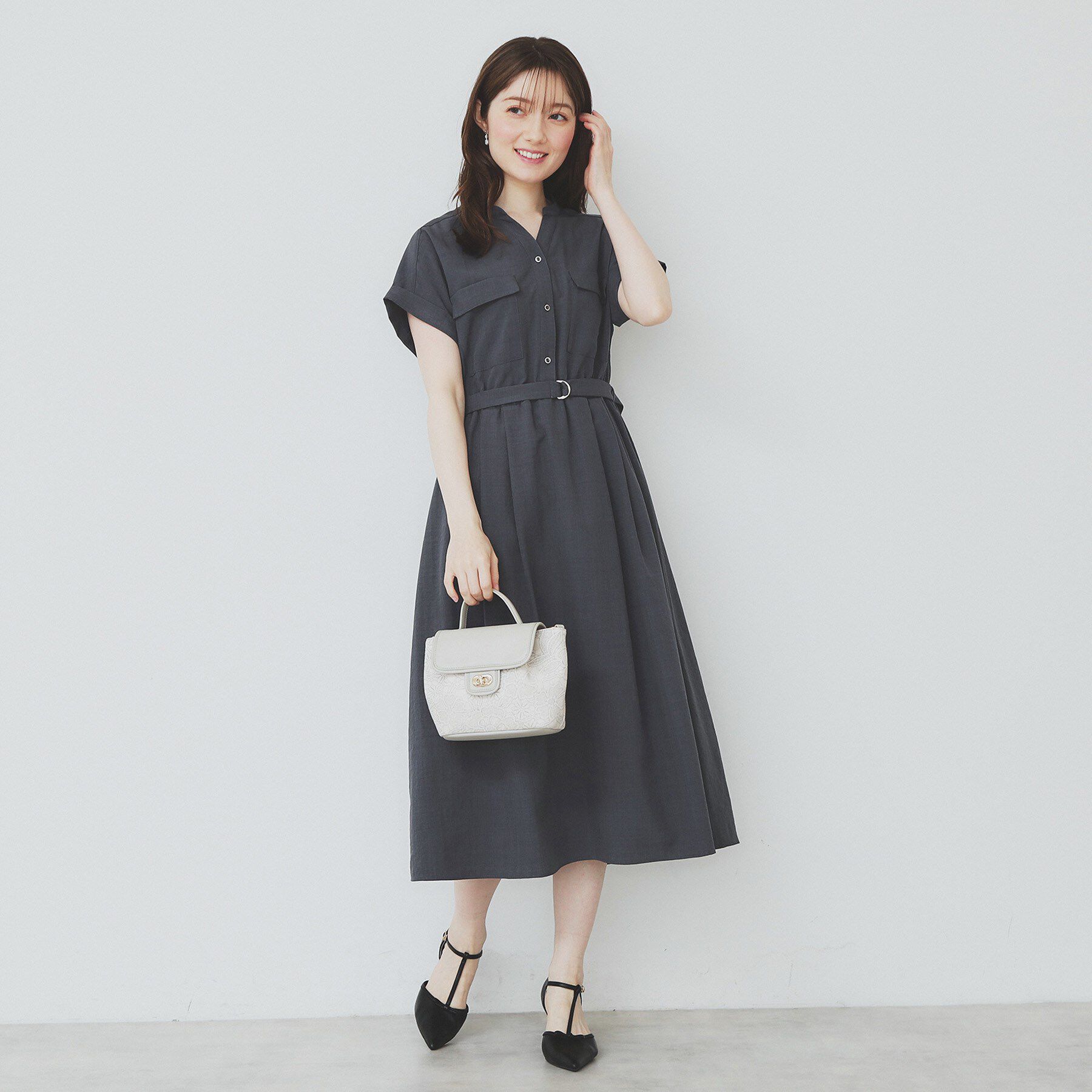 index「《7色展開／XS-LLサイズ》ダブルポケットスキッパーシャツワンピース【吸水速乾／防シワ／イージーア」|ワンピース|