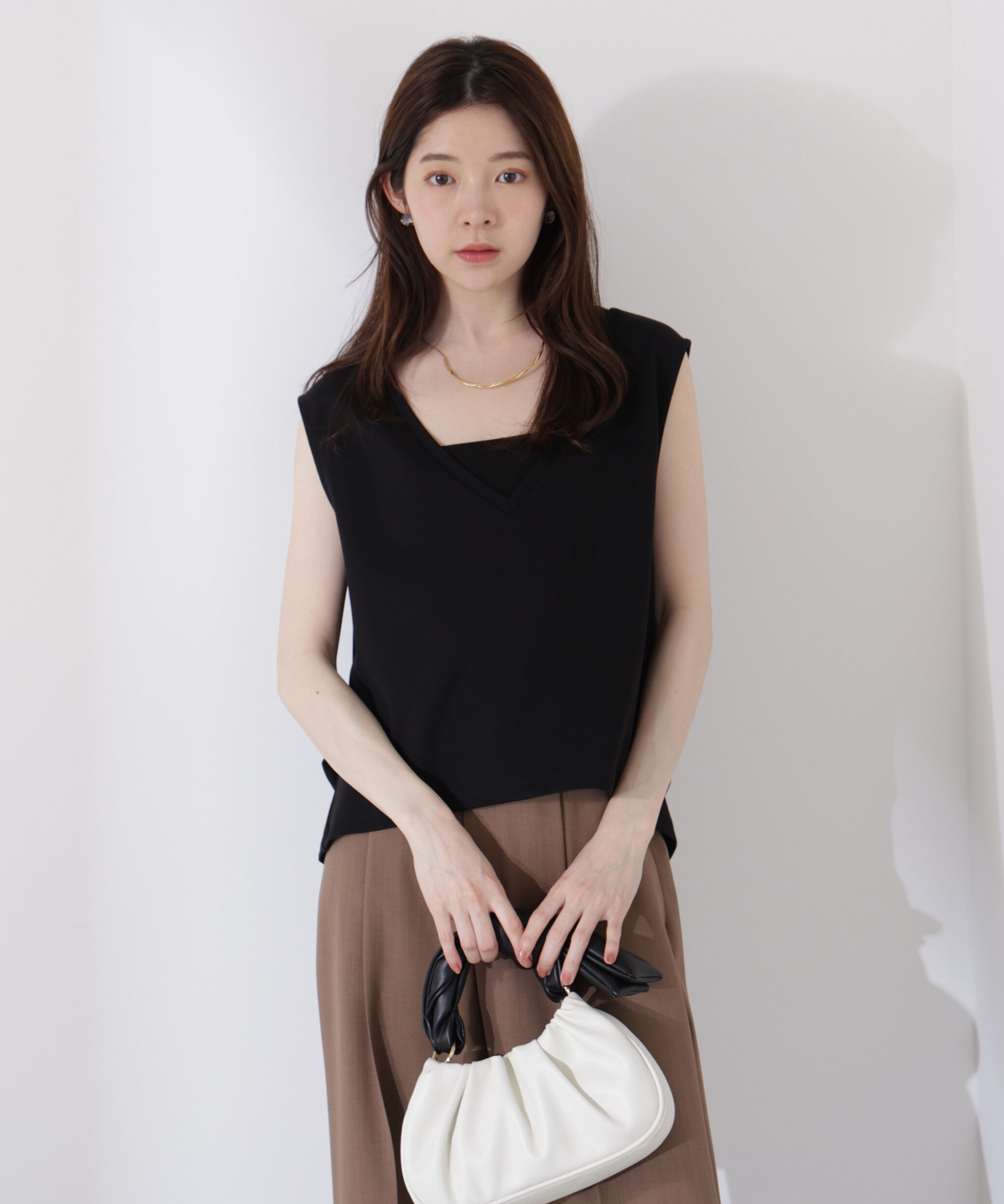 PROPORTION BODY DRESSING「＜ウォッシャブル＞Vネックフォルムカットソー」|Tシャツ・カットソー|ブラック