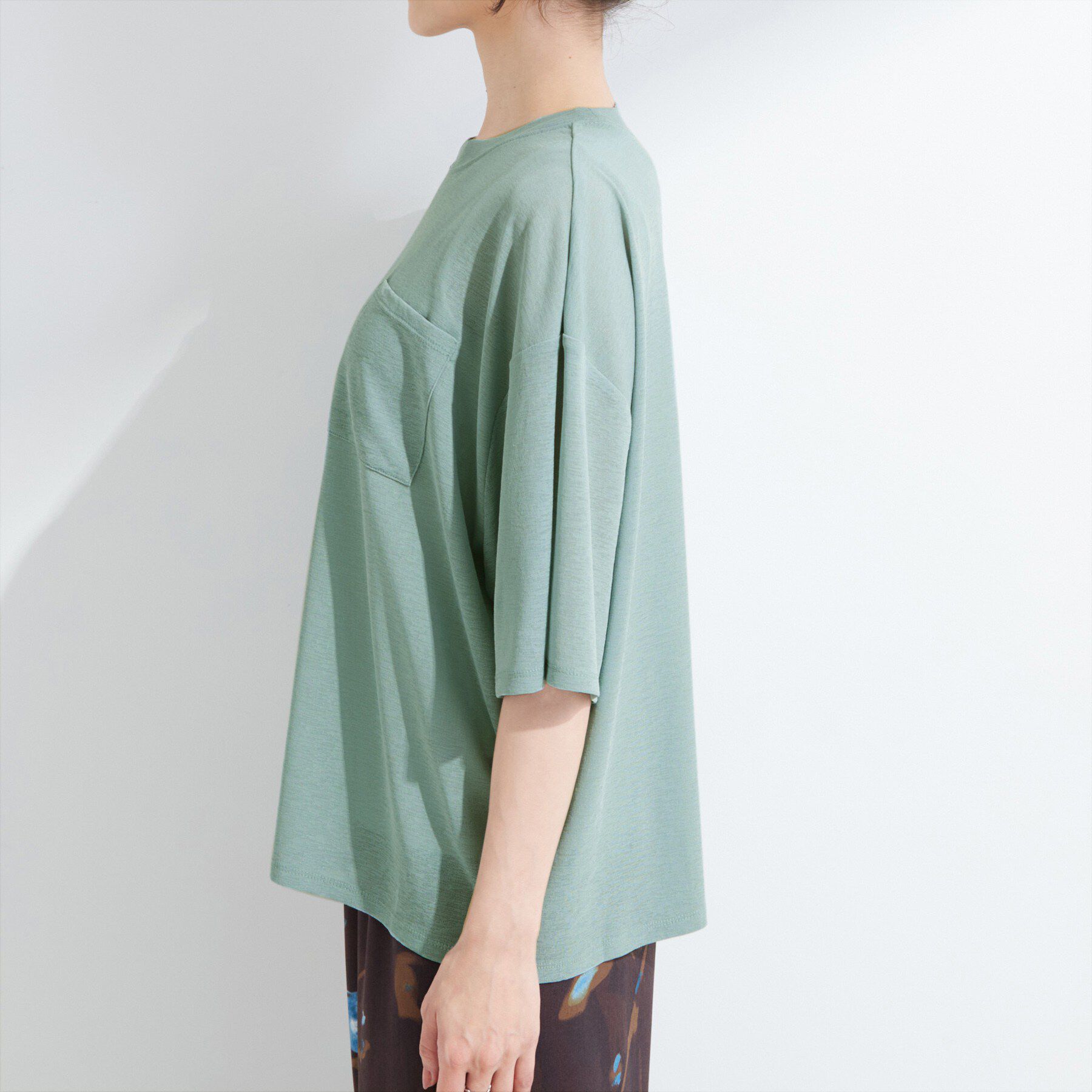 SHOO･LA･RUE「【S-LL/洗濯機可/体型カバー】ゆるっとこなれる 大人のシアースラブTシャツ」|Tシャツ・カットソー|