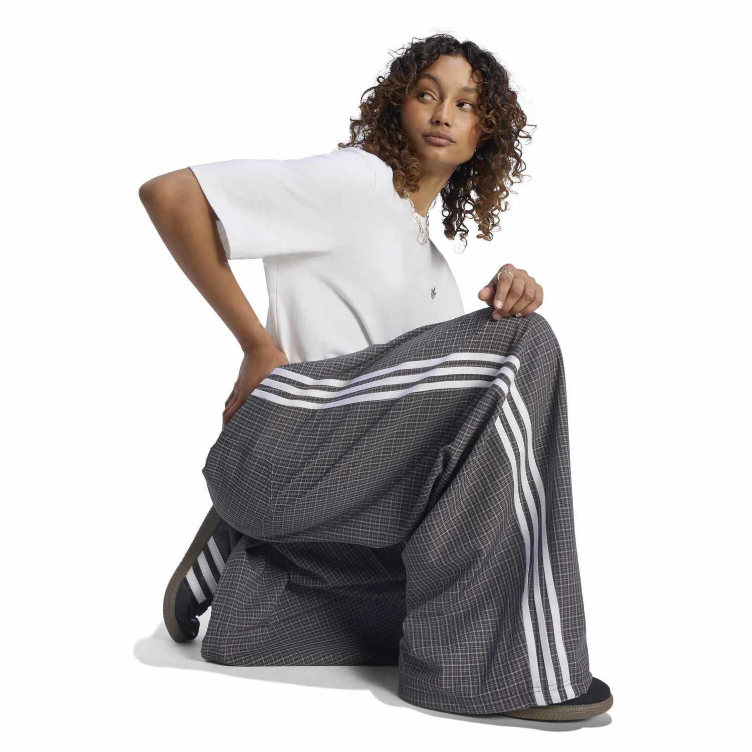 adidas「【ADIDAS ｳｪｱ】W CHECKS TROUSER(BADIGIRL)」|チノ|