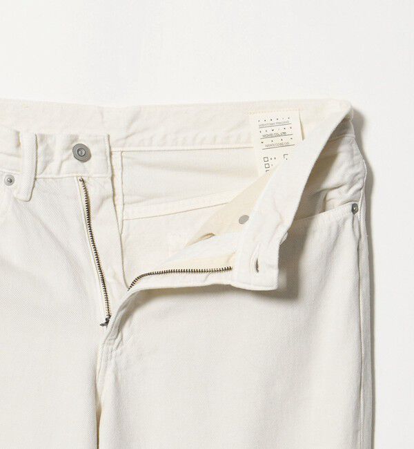 UNITED ARROWS「【別注】＜KURO＞MONTE/ホワイト セミフレア デニムパンツ」|デニム|