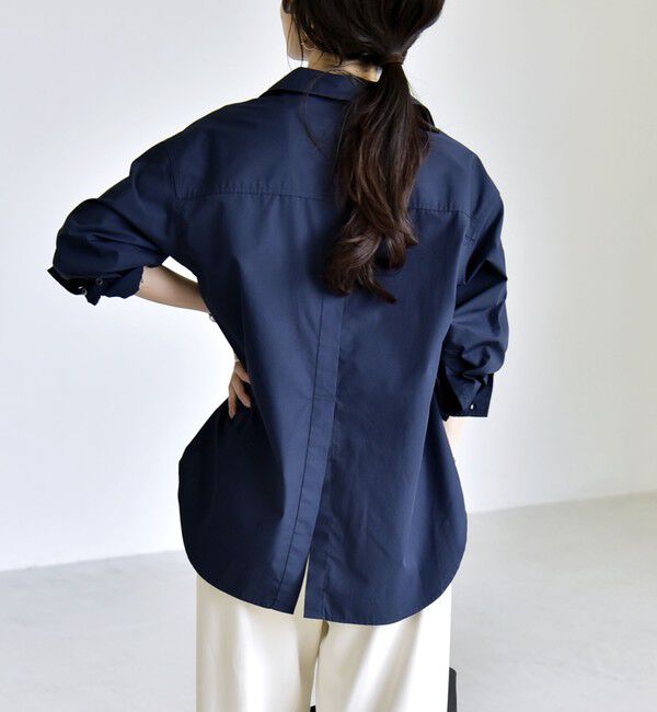 quaranciel「《予約》quaranciel:〈UVカット/洗濯機可能〉UNITO plus バック スリット ビッグ レギュラー シャツ」|シャツ・ブラウス|