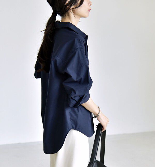 quaranciel「《予約》quaranciel:〈UVカット/洗濯機可能〉UNITO plus バック スリット ビッグ レギュラー シャツ」|シャツ・ブラウス|