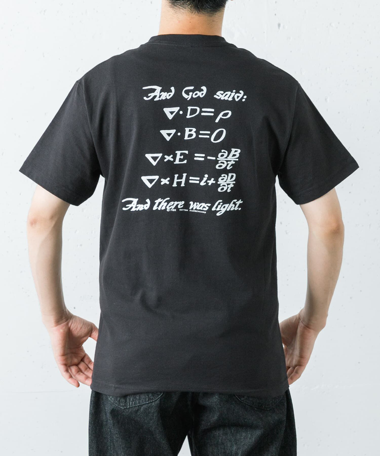 URBAN RESEARCH「Cotton Expressions　BLACK HOLE T-SHIRTS」|Tシャツ・カットソー|