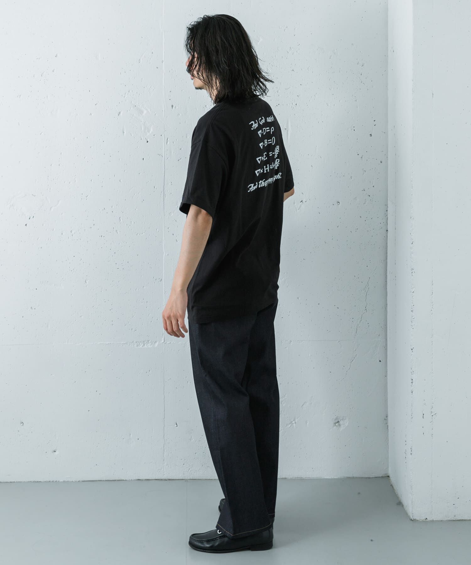 URBAN RESEARCH「Cotton Expressions　BLACK HOLE T-SHIRTS」|Tシャツ・カットソー|