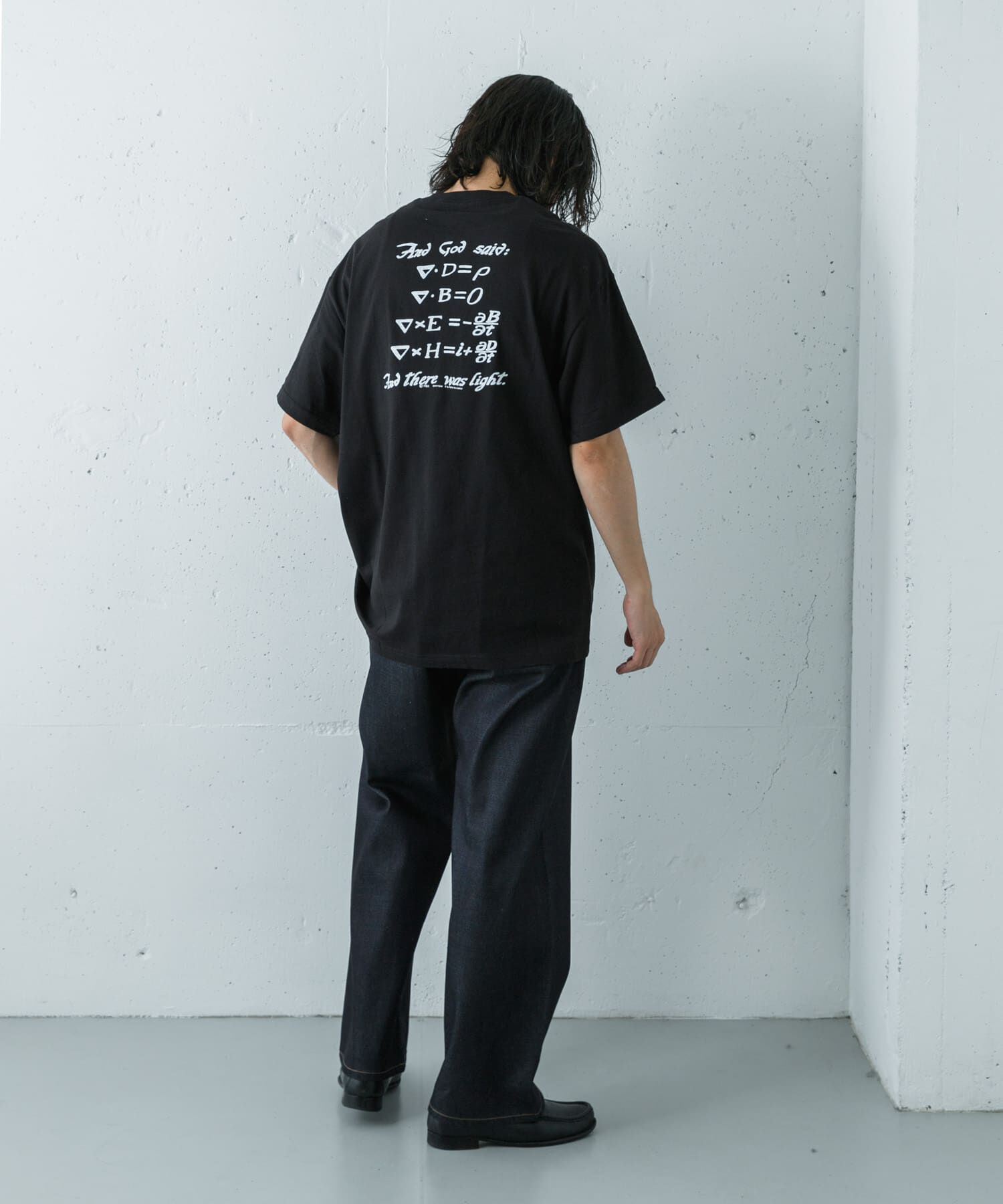 URBAN RESEARCH「Cotton Expressions　BLACK HOLE T-SHIRTS」|Tシャツ・カットソー|
