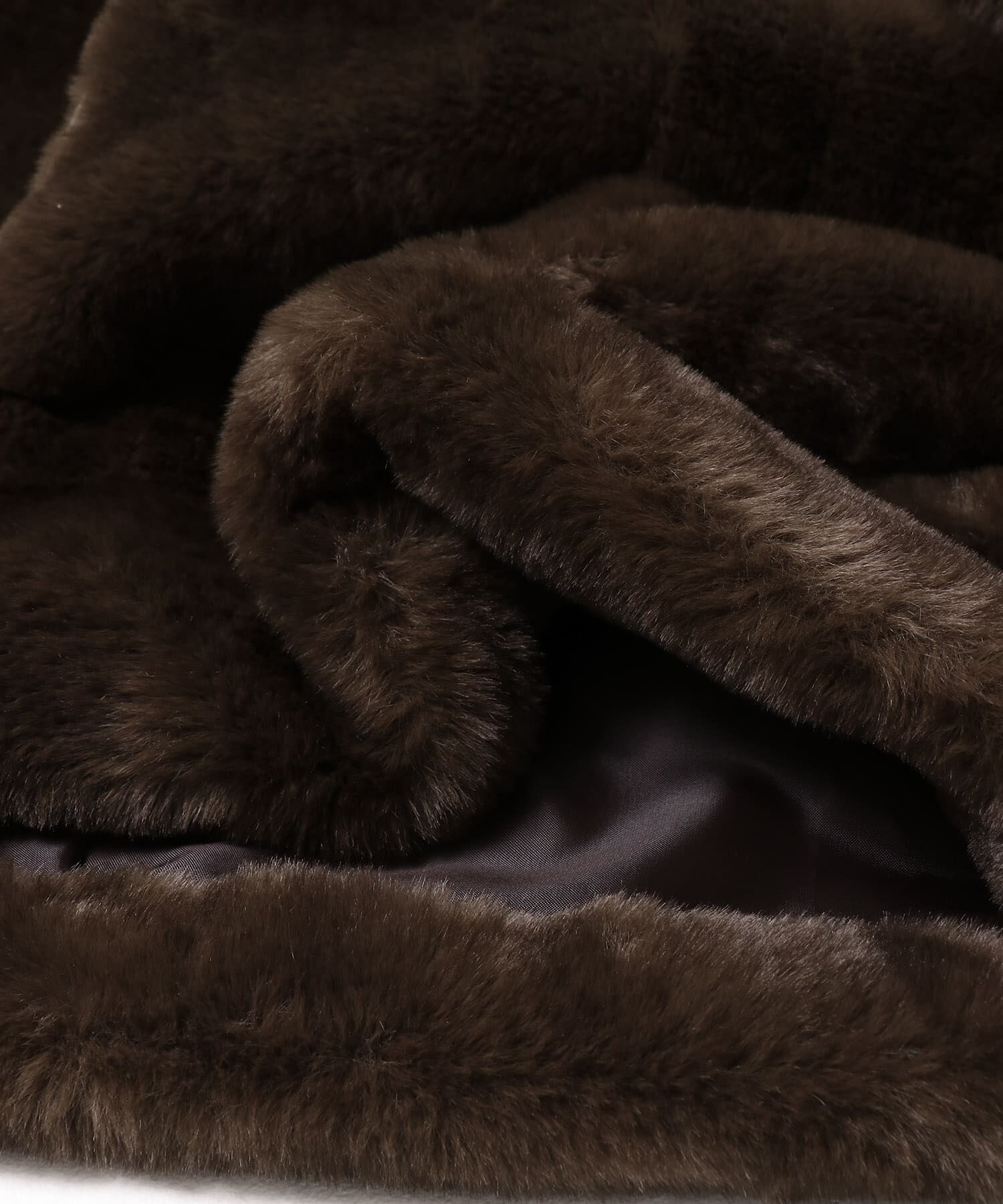 SENSE OF PLACE by URBAN RESEARCH「TISSAVEL フェイクファーショートコート」|ブルゾン・スタジャン|