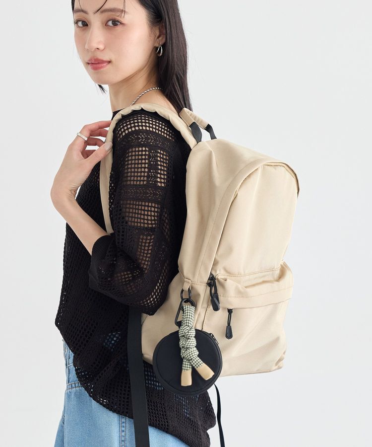 earth music&ecology「ぷくぷくチャーム付リュック」|リュック|Beige