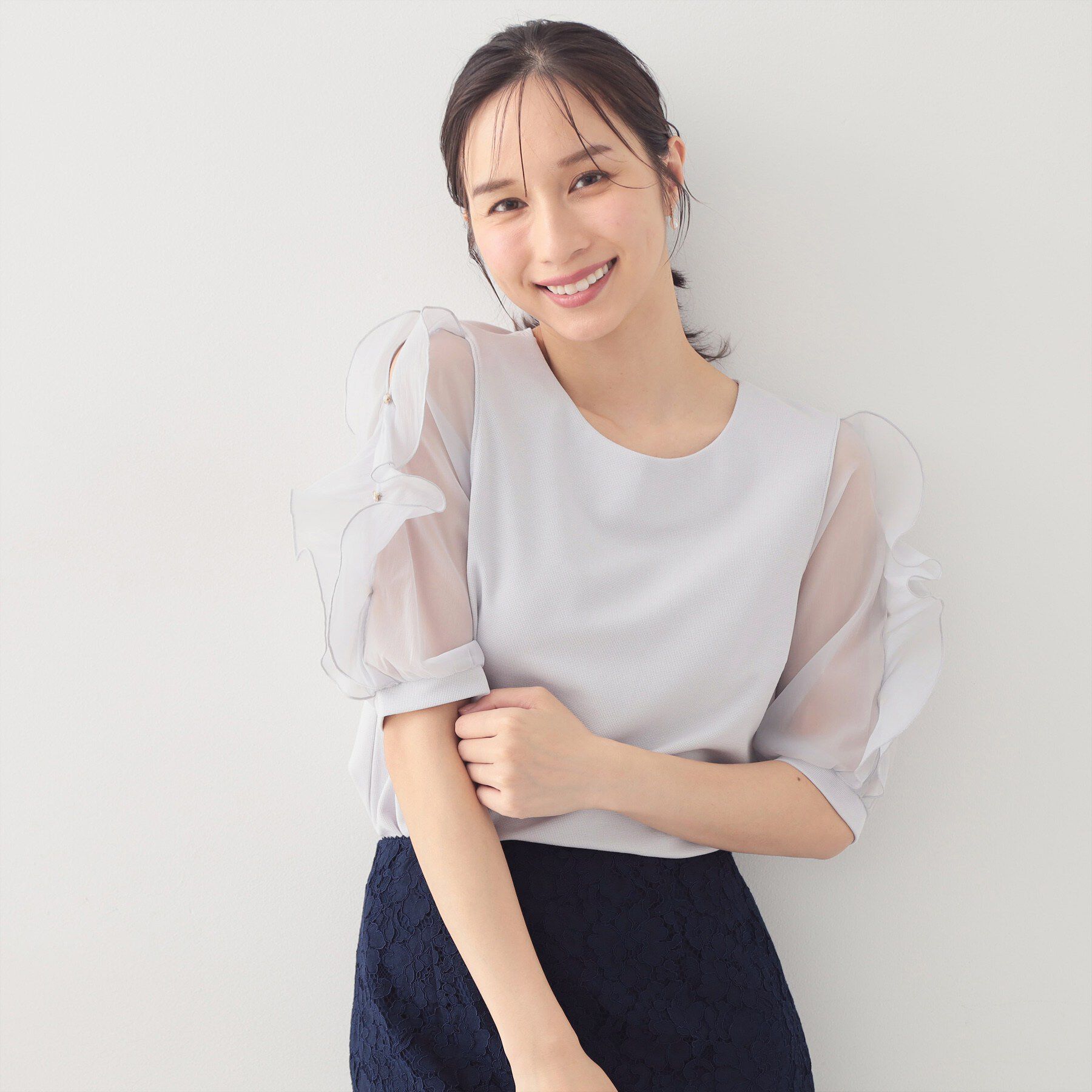 index「【接触冷感／UVケア】オーガンフリルスリットトップス《洗濯機OK》」|Tシャツ・カットソー|サックスブルー(09