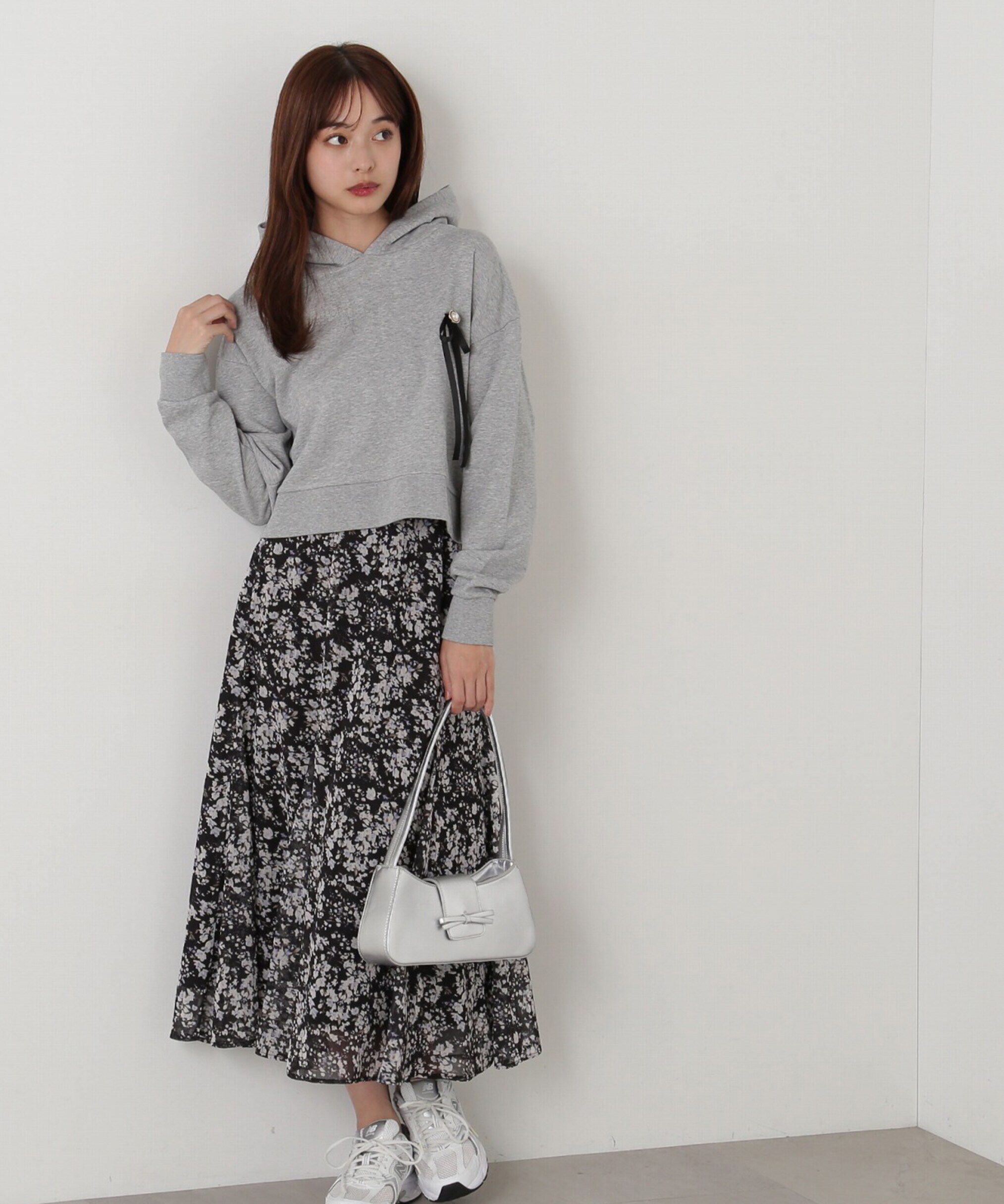 PROPORTION BODY DRESSING「リボンブローチ付きフーディー」|Tシャツ・カットソー|