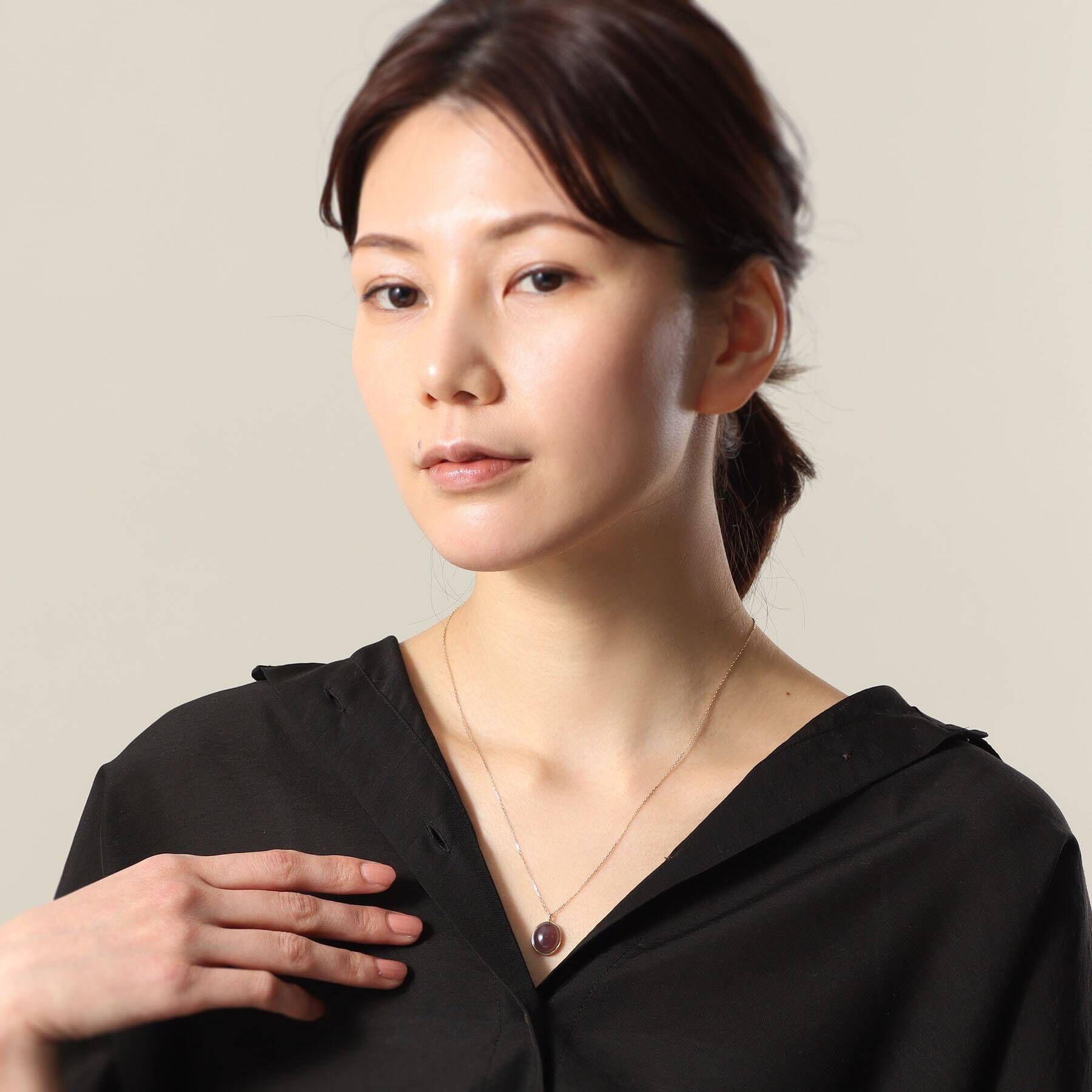 COCOSHNIK「K10パープルカルセドニー オーバルカボション ネックレス」|ネックレス|