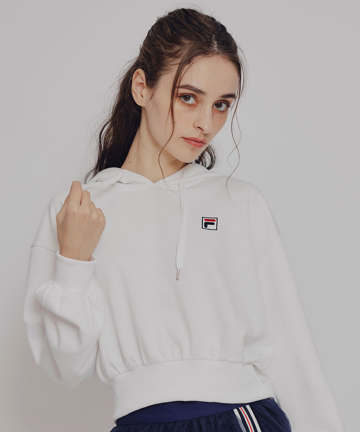 REDYAZEL「［FILA&times;REDYAZEL］サガラロゴコンパクトフーディ」|パーカー|オフ