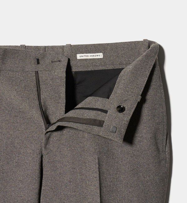 UNITED ARROWS「ポリエステル リネンライク セミフレアトラウザーズ」|スラックス|
