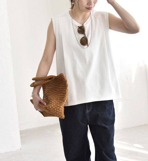 quaranciel「quaranciel:〈接触冷感/汗染み防止加工/洗濯機可能〉クルー ノースリーブ TEE」|Tシャツ・カットソー|