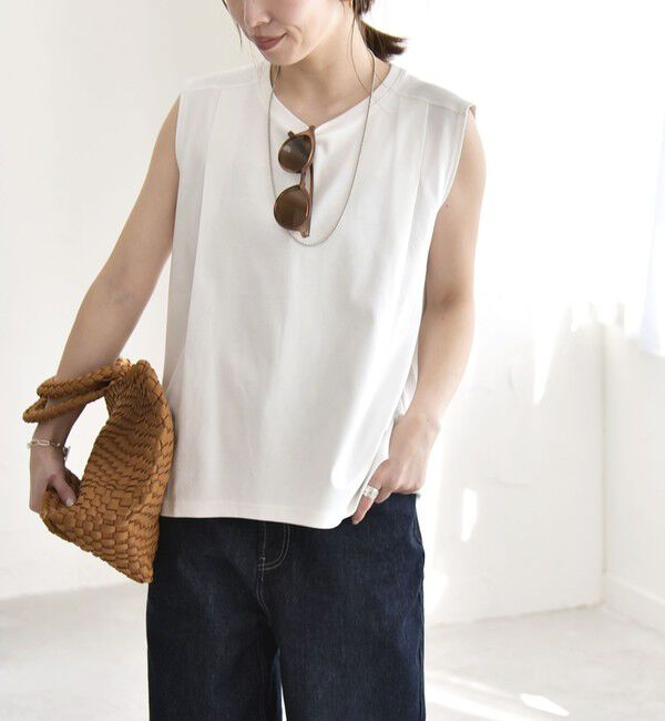quaranciel「quaranciel:〈接触冷感/汗染み防止加工/洗濯機可能〉クルー ノースリーブ TEE」|Tシャツ・カットソー|
