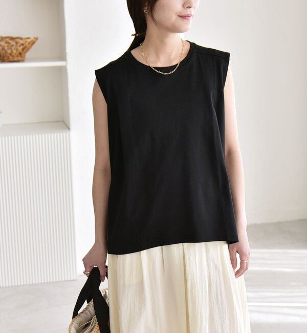 quaranciel「quaranciel:〈接触冷感/汗染み防止加工/洗濯機可能〉クルー ノースリーブ TEE」|Tシャツ・カットソー|