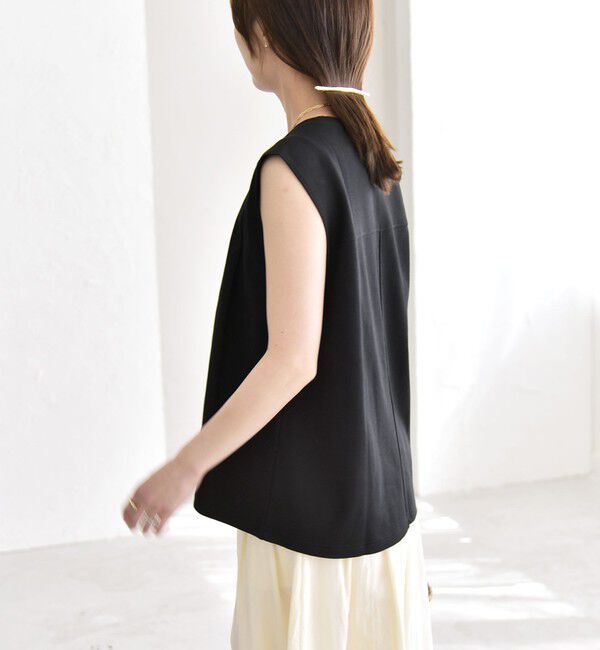 quaranciel「quaranciel:〈接触冷感/汗染み防止加工/洗濯機可能〉クルー ノースリーブ TEE」|Tシャツ・カットソー|