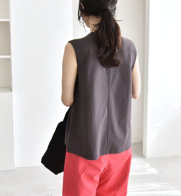 quaranciel「quaranciel:〈接触冷感/汗染み防止加工/洗濯機可能〉クルー ノースリーブ TEE」|Tシャツ・カットソー|