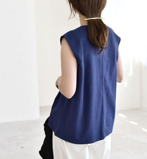 quaranciel「quaranciel:〈接触冷感/汗染み防止加工/洗濯機可能〉クルー ノースリーブ TEE」|Tシャツ・カットソー|ブルー