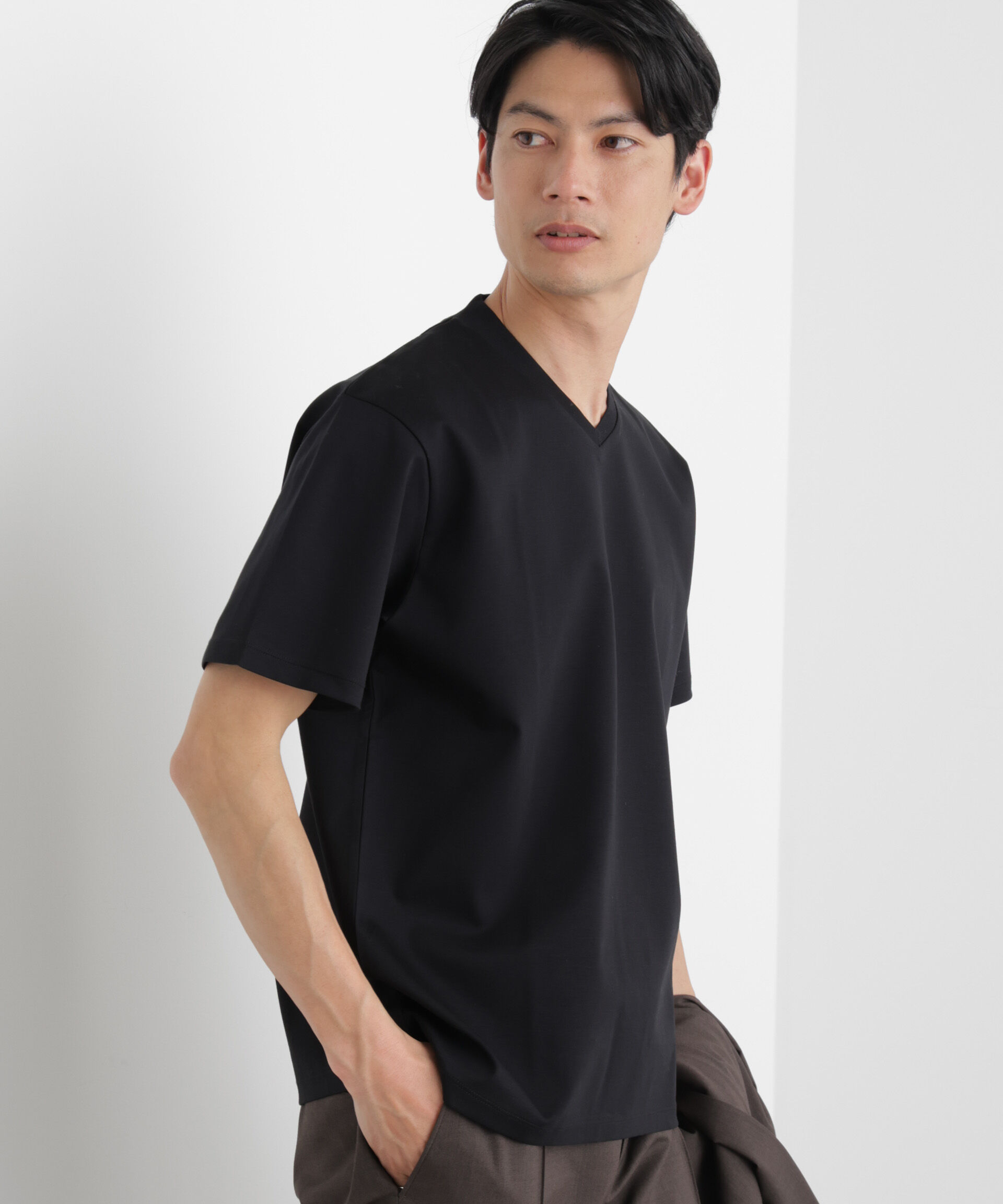 NANO universe「ジャケT(R)プレミアム Vネック 半袖」|Tシャツ・カットソー|ブラック