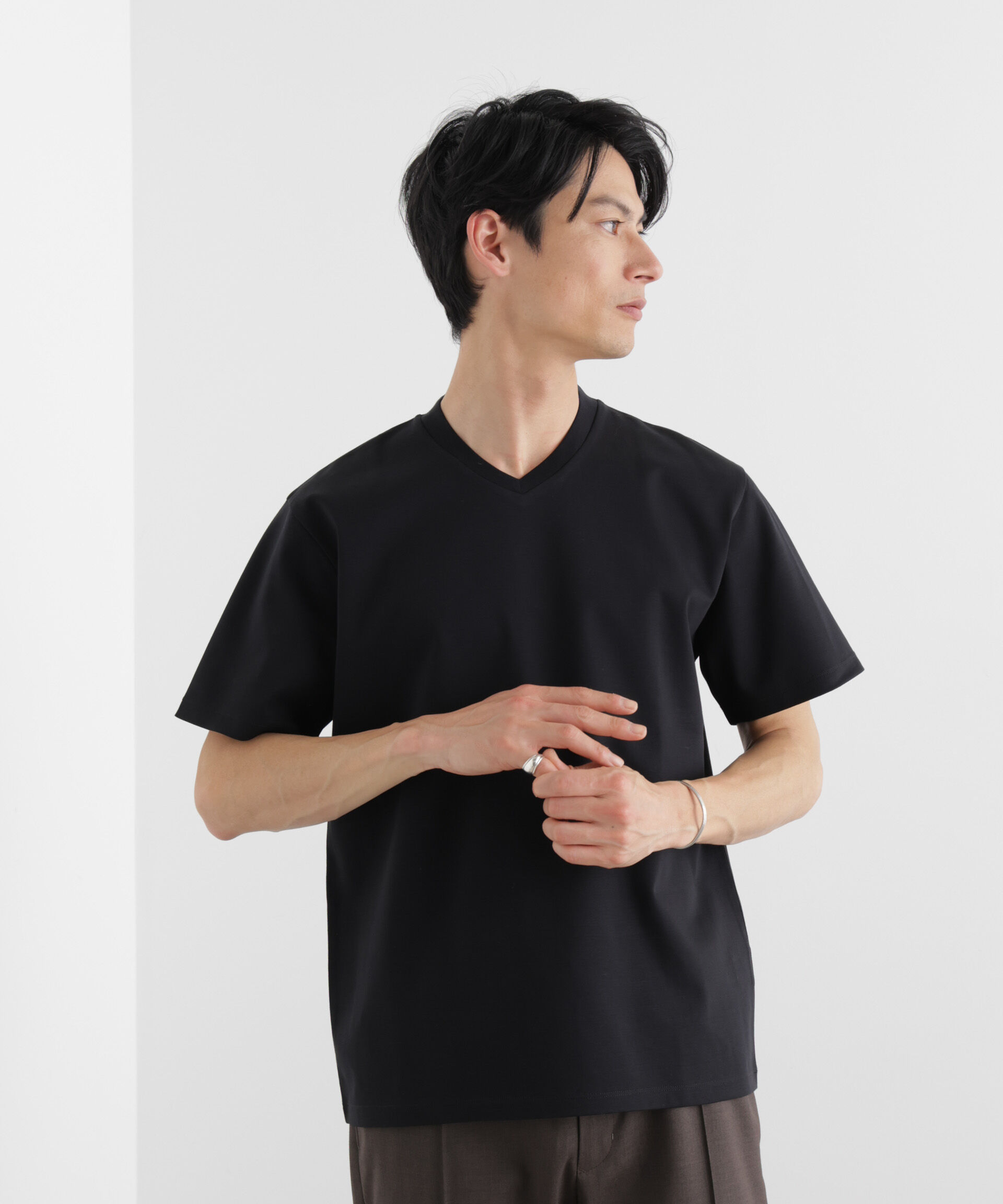 NANO universe「ジャケT(R)プレミアム Vネック 半袖」|Tシャツ・カットソー|