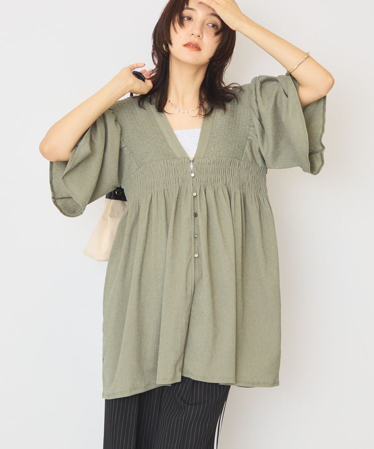 AMERICAN HOLIC「【WEB限定】前後2WAYVネックシャーリングチュニックブラウス【吸水速乾・イージーケア】」|Tシャツ・カットソー|Khaki