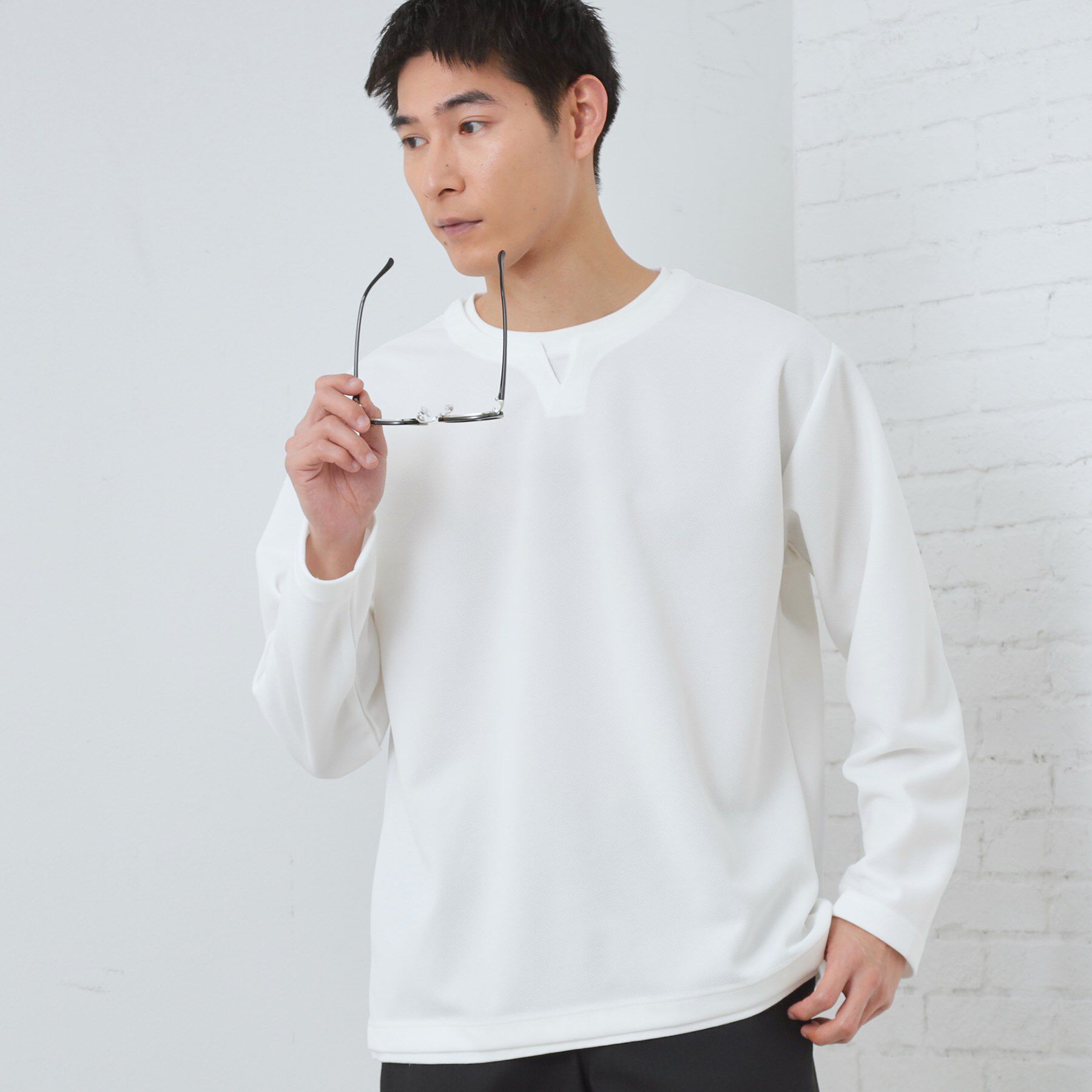 THE SHOP TK「【1枚で手抜きに見えない】キーネック フェイクレイヤード長袖Tシャツ」|Tシャツ・カットソー|オフホワイト(003