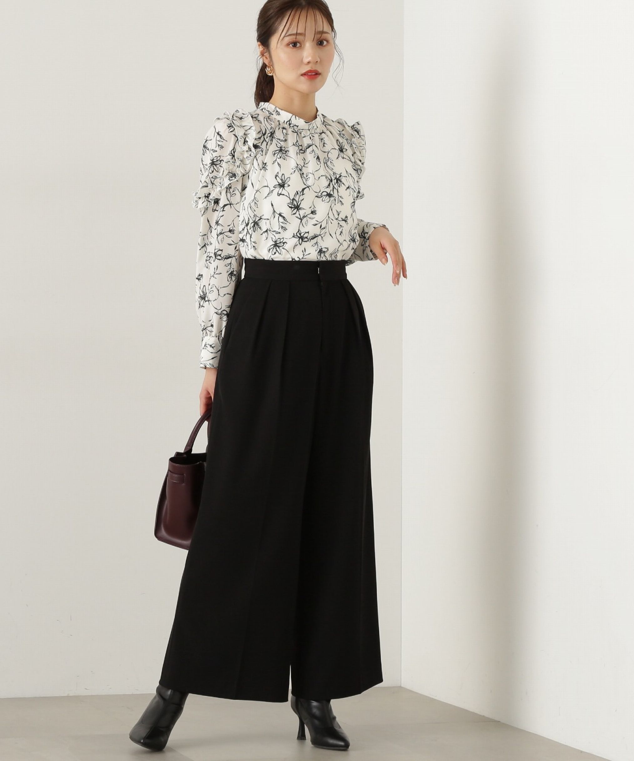 PROPORTION BODY DRESSING「モノトーンフラワーフリルブラウス　24AW」|シャツ・ブラウス|