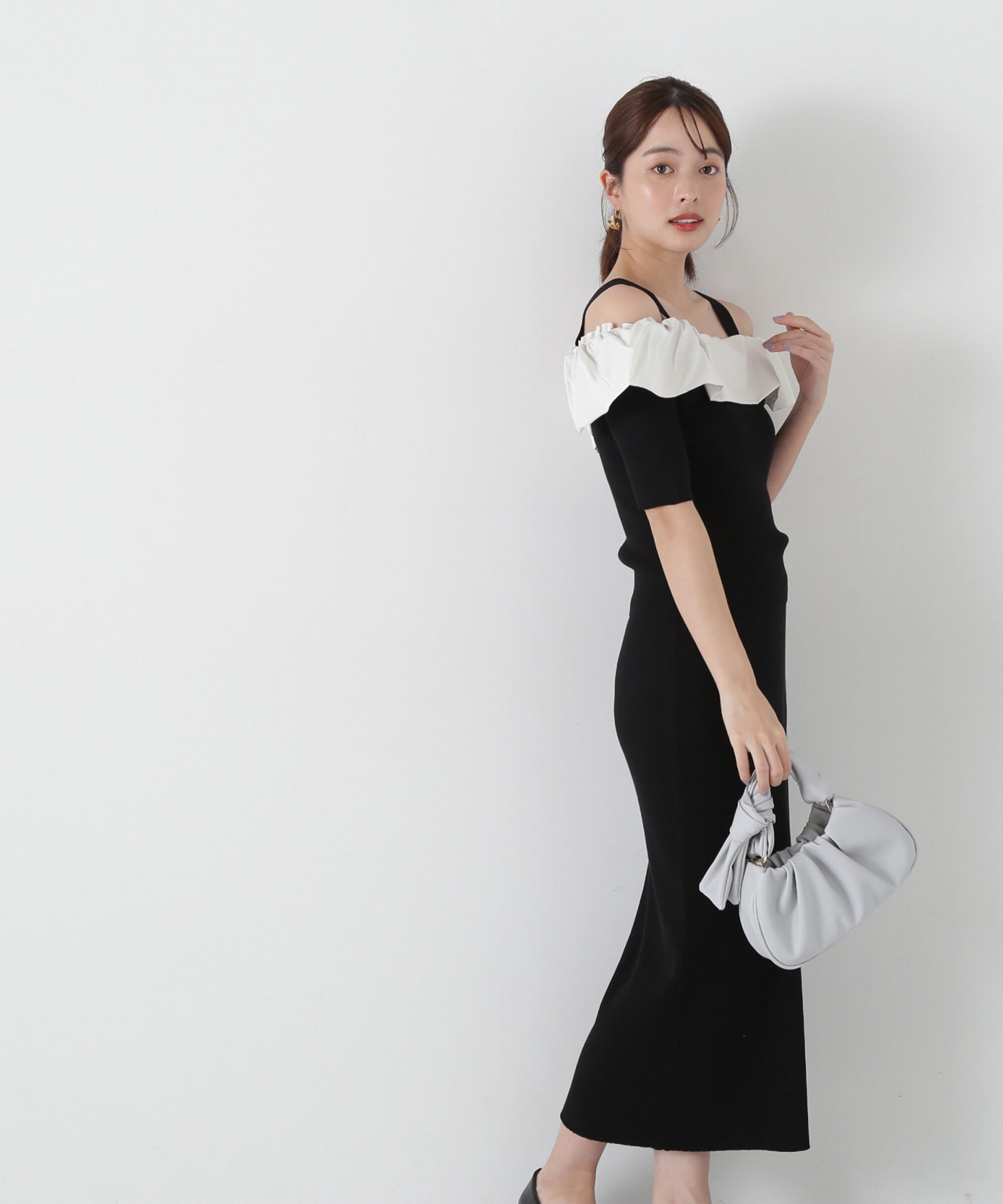 PROPORTION BODY DRESSING「《EDIT COLOGNE》オフショルフリルニットセットアップ」|ワンピース|
