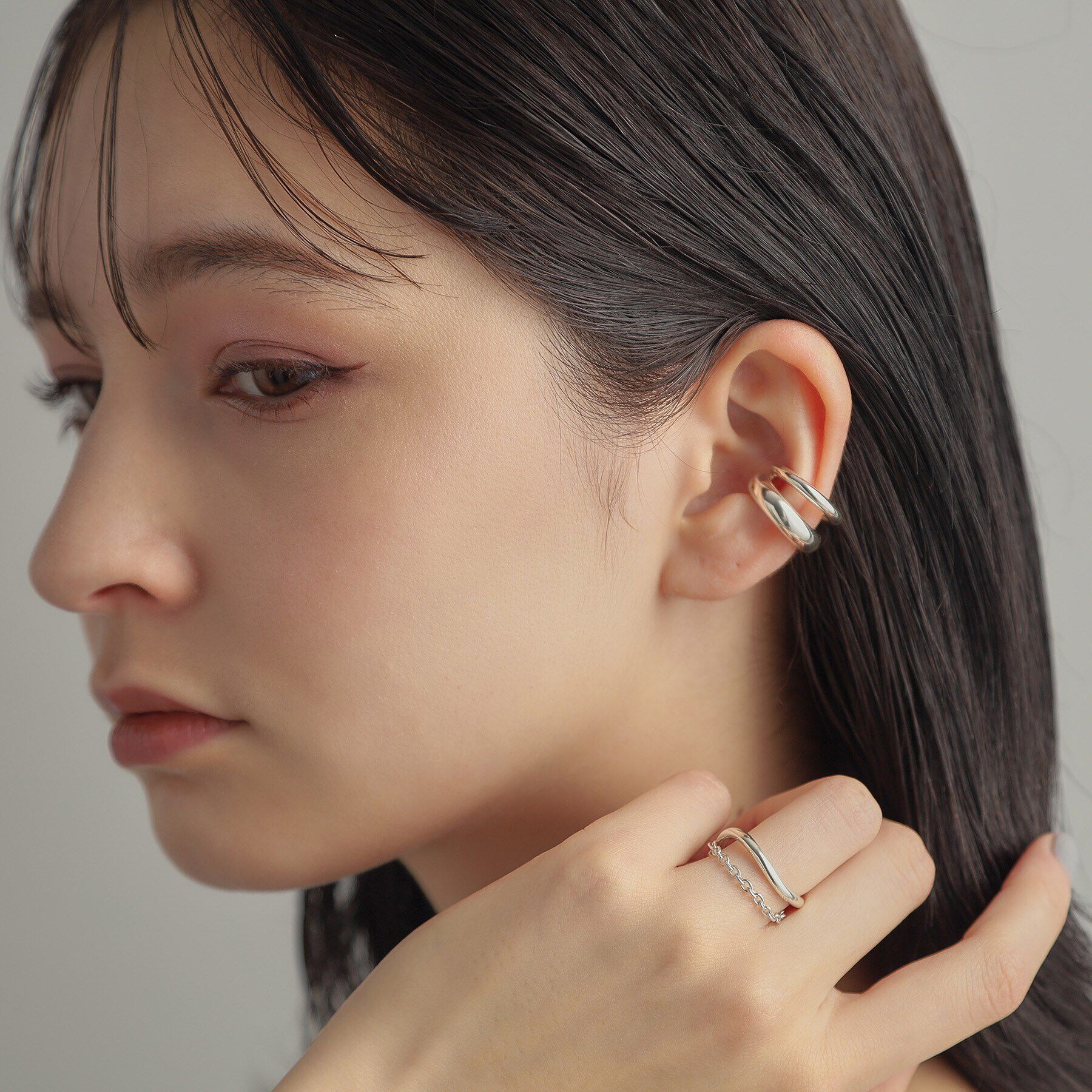 COCOSHNIK ONKITSCH「シルバー ダブルプランプ イヤーカフ」|イヤーカフ|
