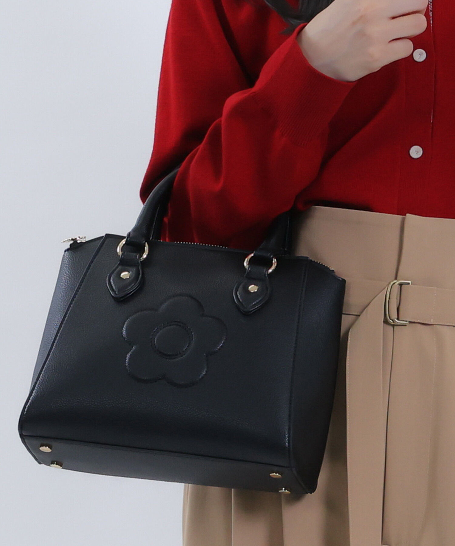 MARY QUANT「デイジーバックル 2WAYショルダー」|ショルダー・メッセンジャー|ブラック