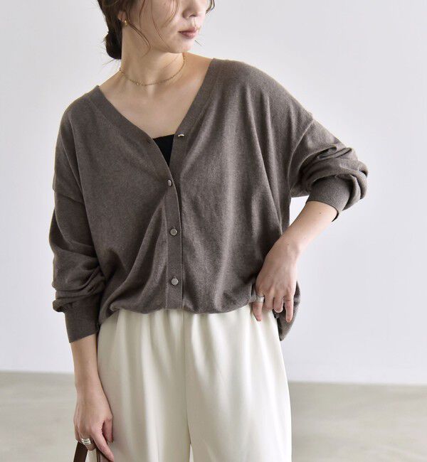 quaranciel「《予約》quaranciel:〈手洗い可能〉カシミヤ ミックス Vネック ドロスト カーディガン」|カーディガン|ブラウン
