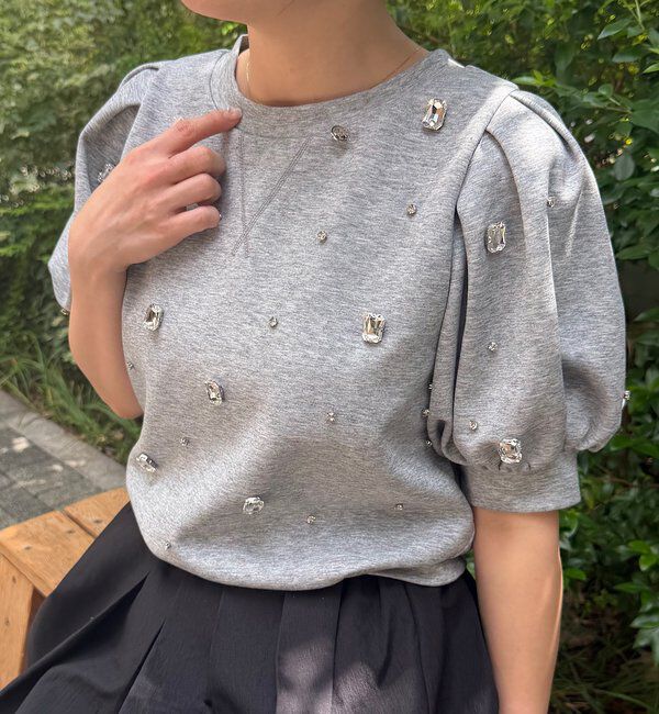  「【SALON  by Chico】パフ袖ランダムビジュースウェット」|Tシャツ・カットソー|