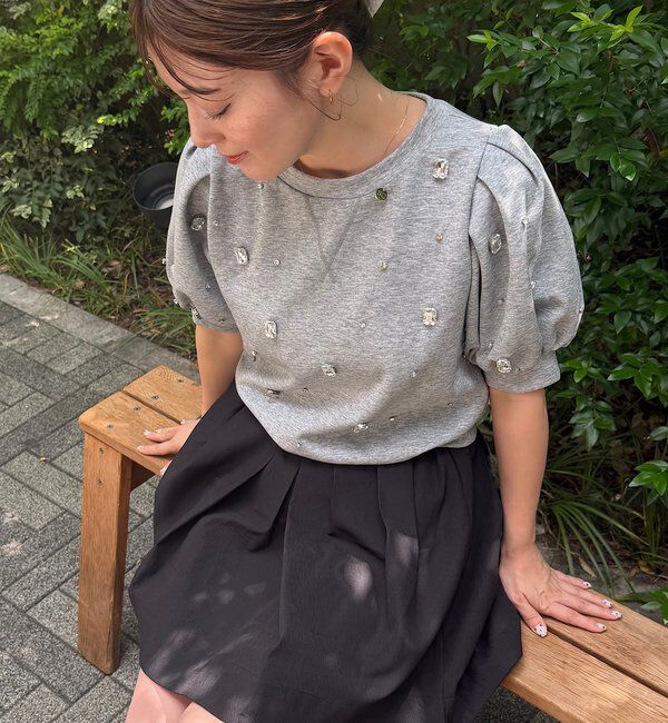  「【SALON  by Chico】パフ袖ランダムビジュースウェット」|Tシャツ・カットソー|