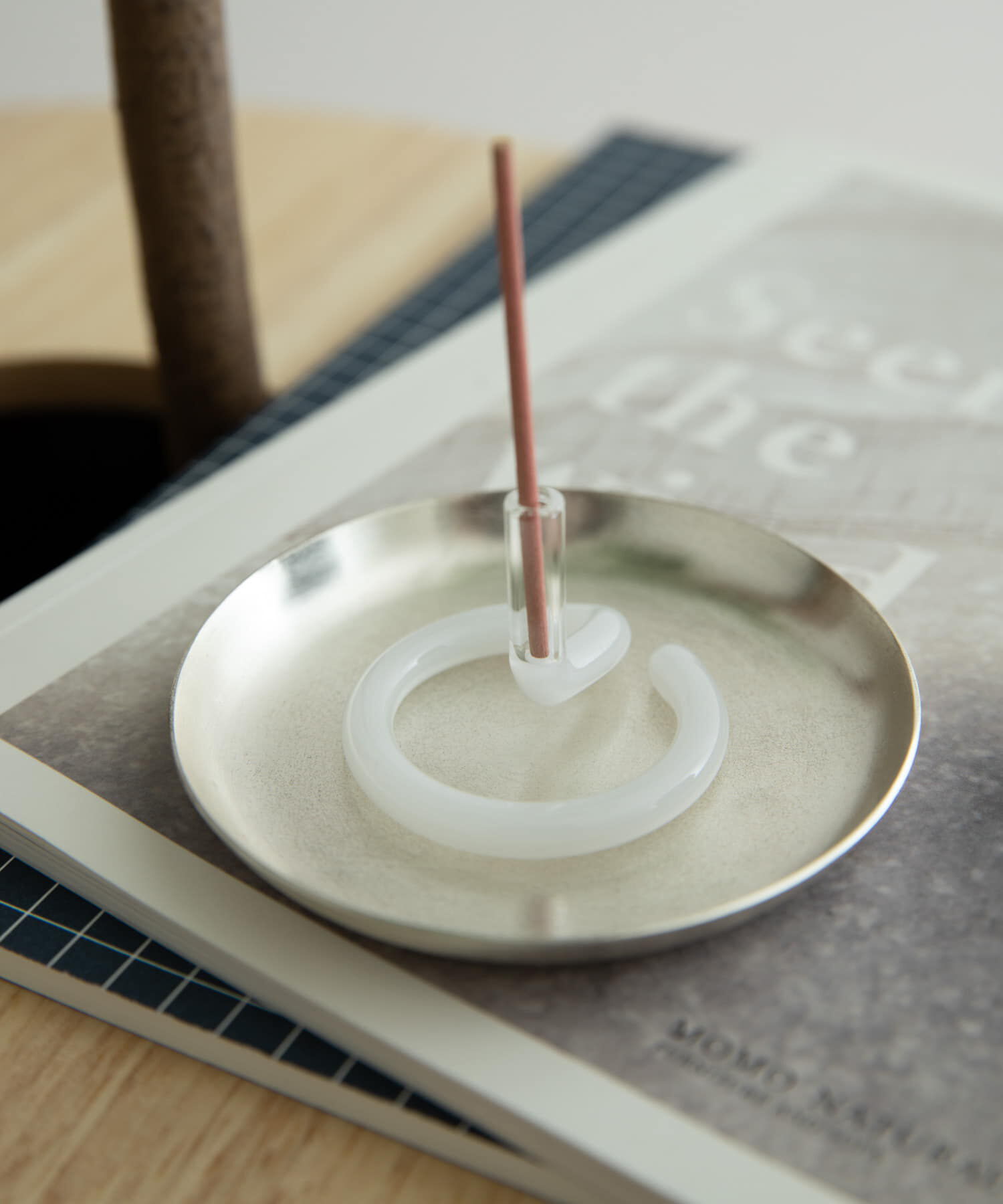 URBAN RESEARCH DOORS「amabro　TWO TONE INCENSE HOLDER」|アロマ・ルームフレグランス|