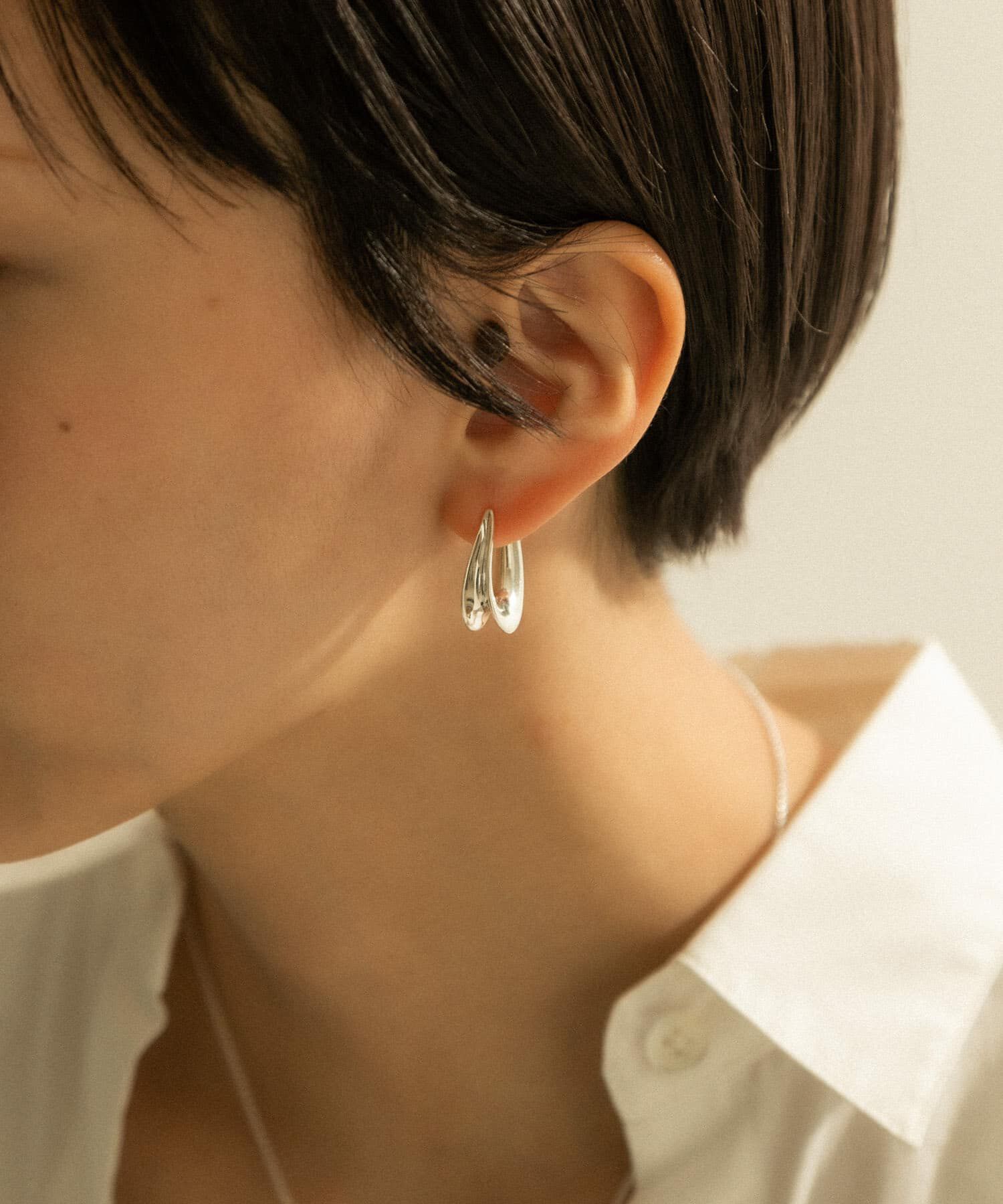 SMELLY「SMELLY so&rsquo;　curve earring」|イヤリング|