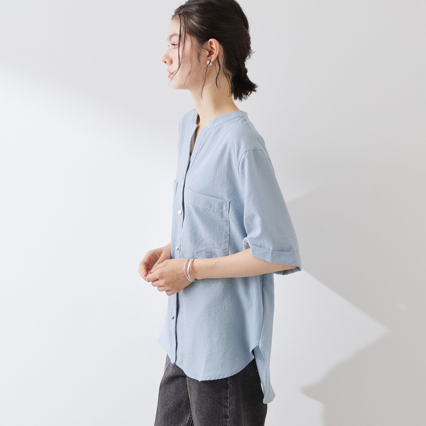 THE SHOP TK「【M-XL/さりげなく二の腕カバー】5分袖Wポケットシャツ」|シャツ・ブラウス|