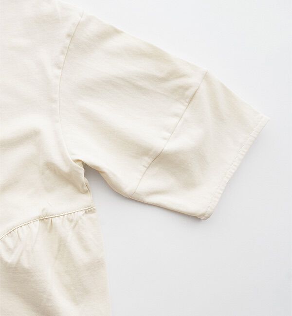 オオカミとフクロウ「オオカミと窓辺の小さな灯り&ldquo;つばめ&rdquo;」|Tシャツ・カットソー|