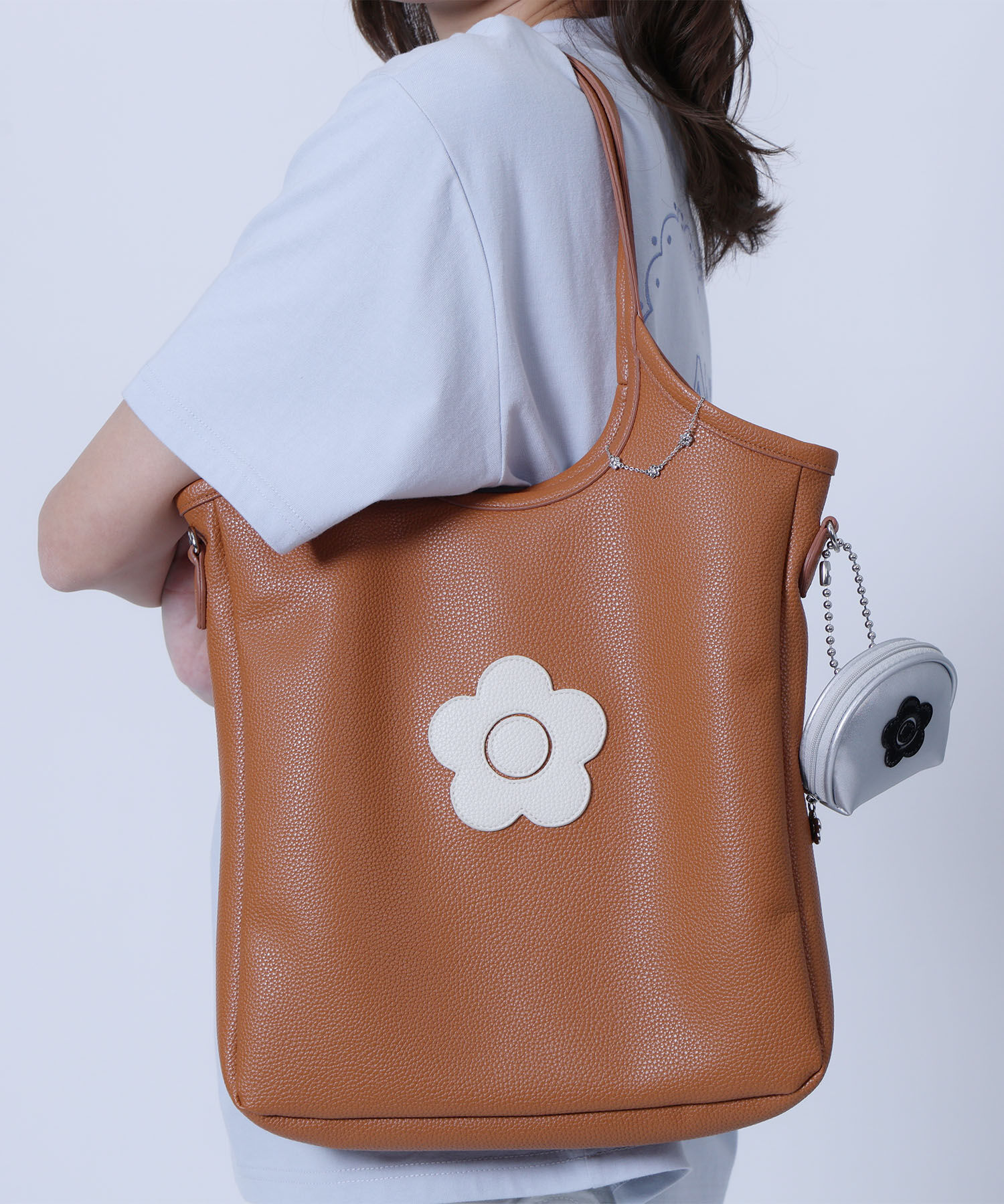 MARY QUANT「デイジーパッチシュリンク トート」|トートバッグ|